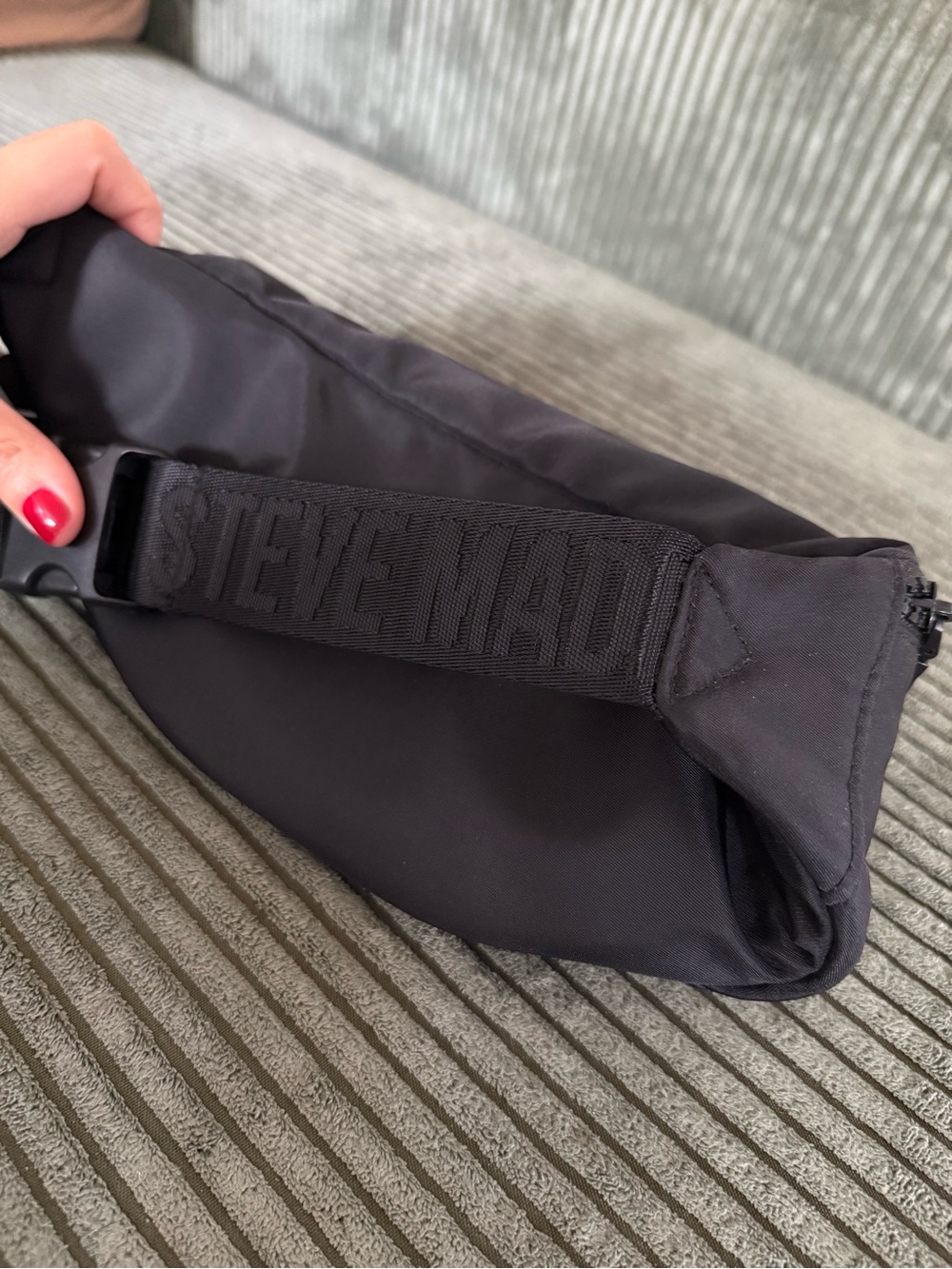 🖤 Steve Madden Black Belt Bag / Fanny Pack | EUC - Picture 8 of 9